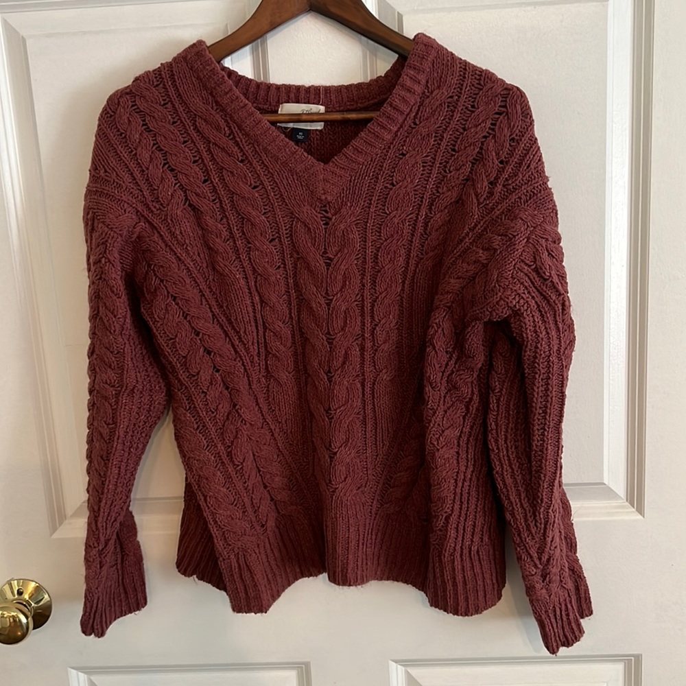 Maroon sweater